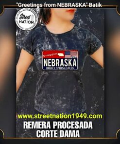 CAMISETA DE DAMA, "GREETINGS FROM NEBRASKA" BATIK